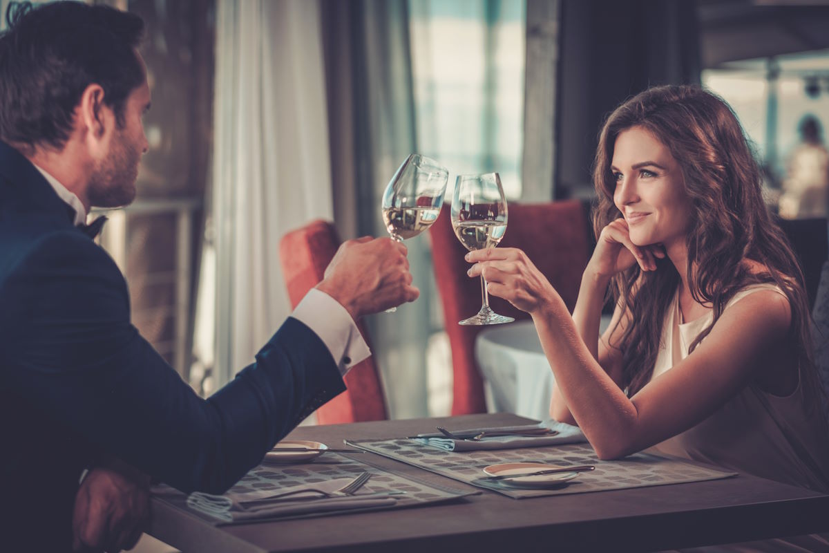 Пары, которые выпивают вместе, живут дольше – исследование