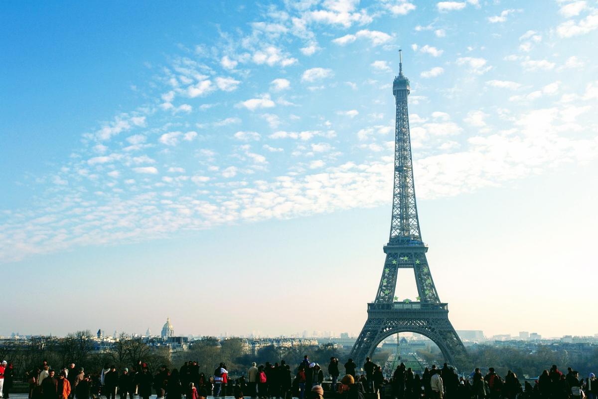 Олимпийские кольца установят на Эйфелеву башню в Париже