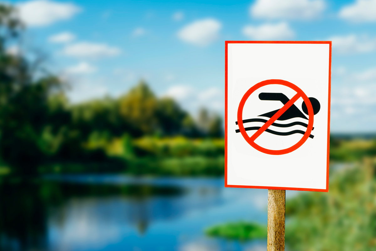 В каких местах запрещено купаться, рассказали санэпидслужбы