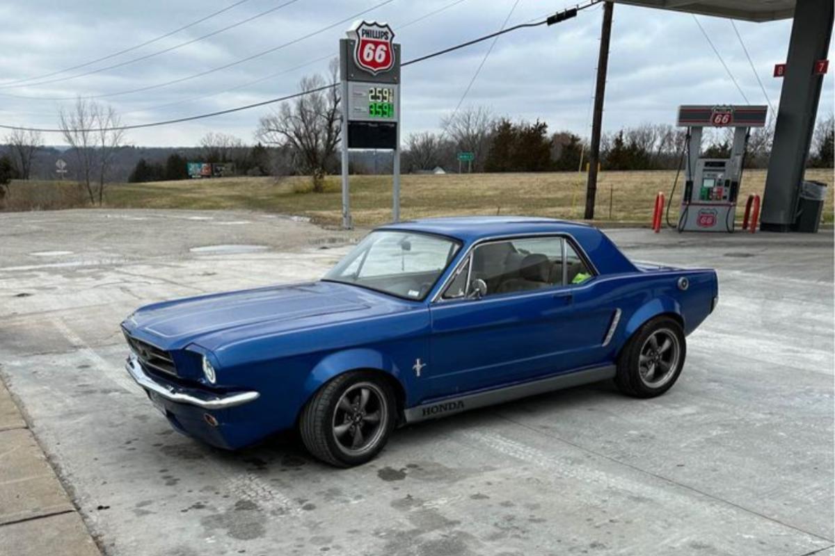 В США продают Ford Mustang 1965 года, только на самом деле это Honda Accord
