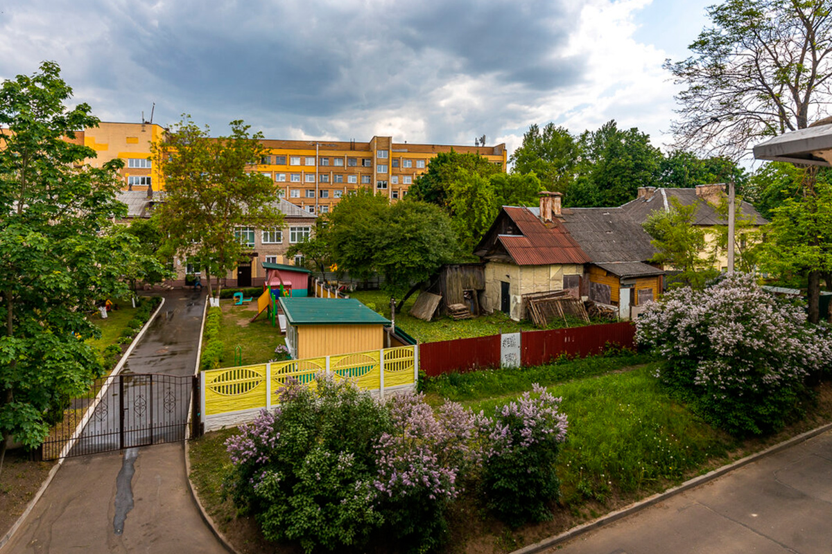 В самом центре Минска продается вековой деревянный дом