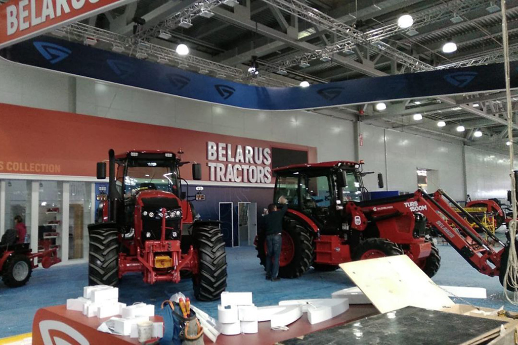 Два беспилотных трактора МТЗ покажут на выставке в Москве