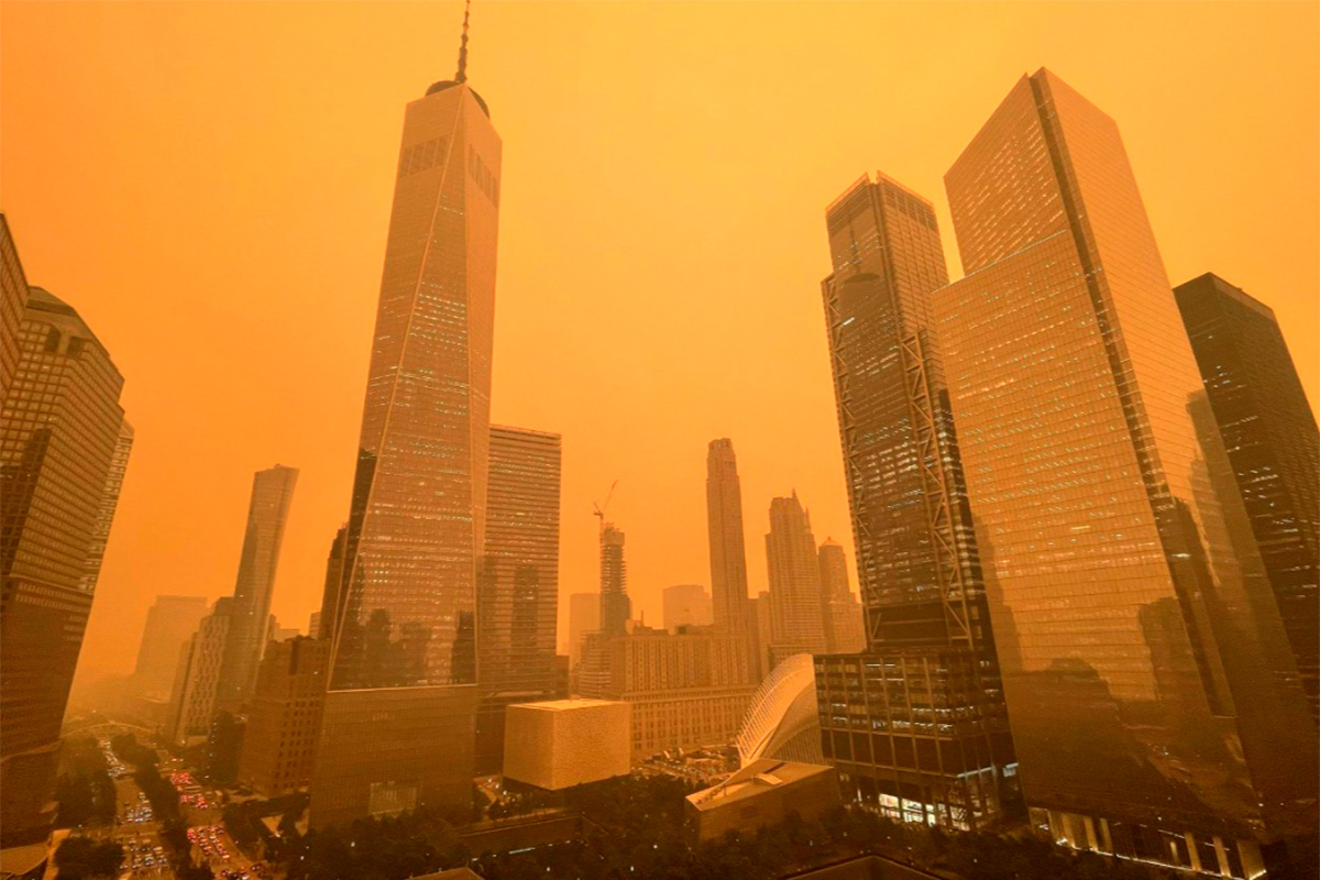 Нью-Йорк в дыму: как город окутал апокалиптический смог – видео