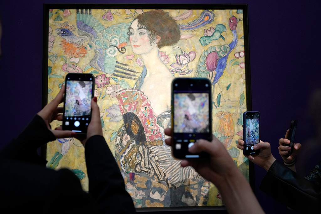 Картина Климта ушла с молотка за рекордную для Европы сумму