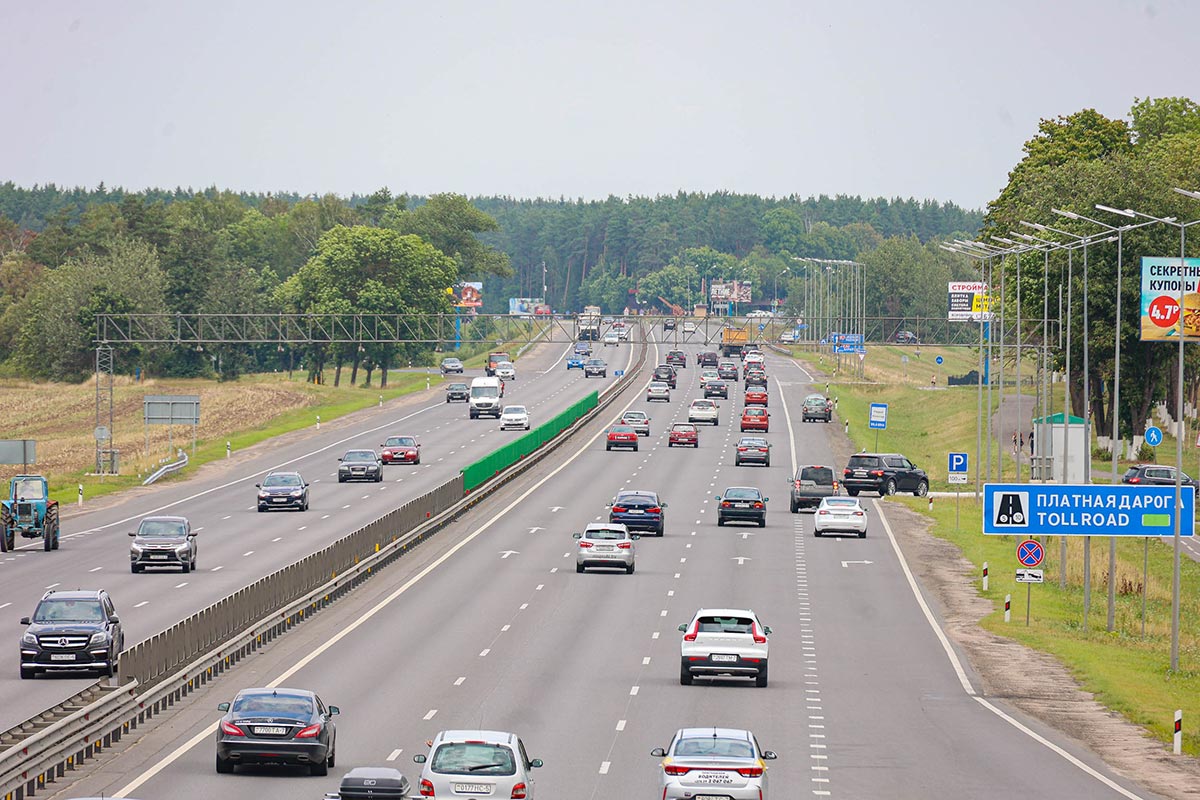 Белорусы могут пожаловаться на качество дорог, но не всех