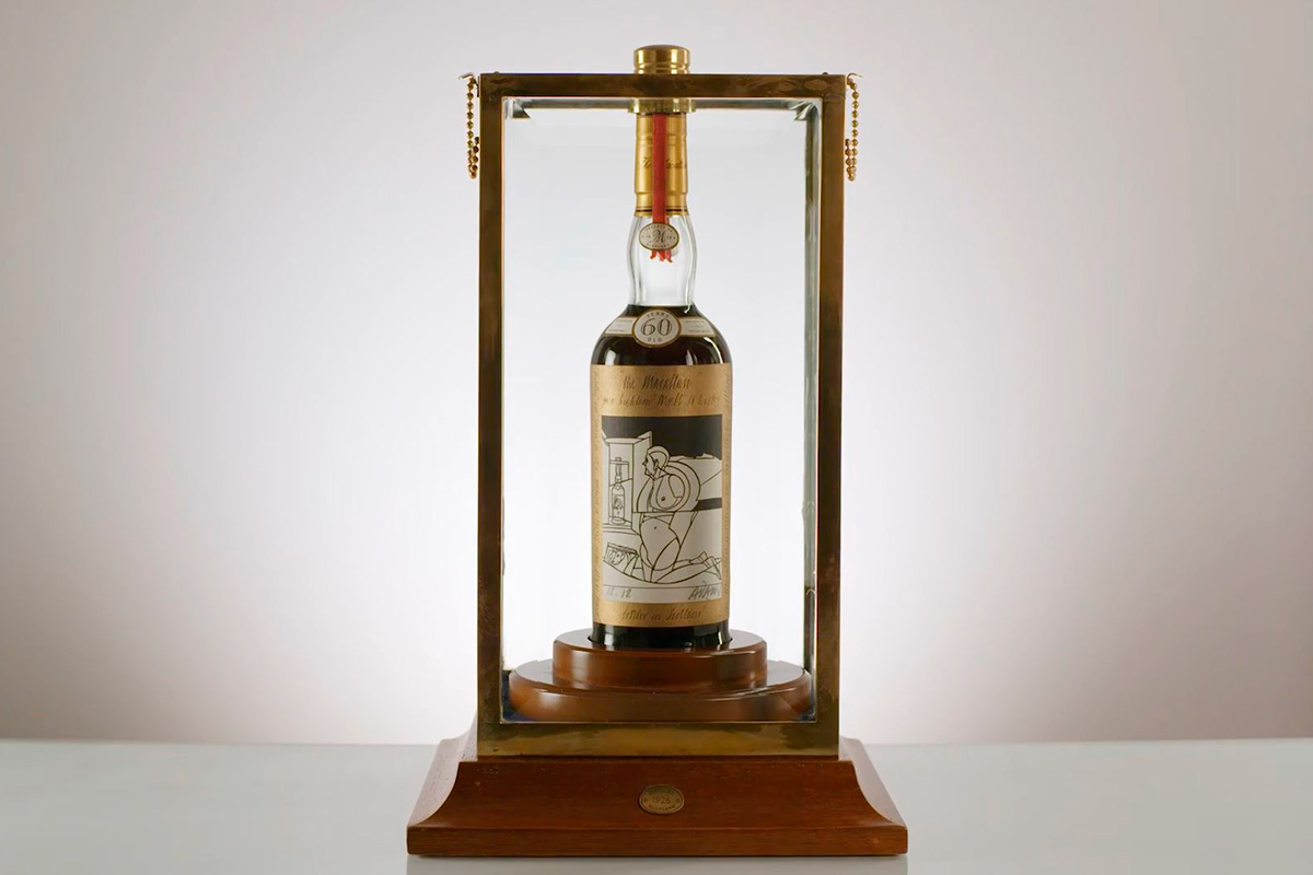 Бутылку виски продали на аукционе за рекордные $2,7 миллиона