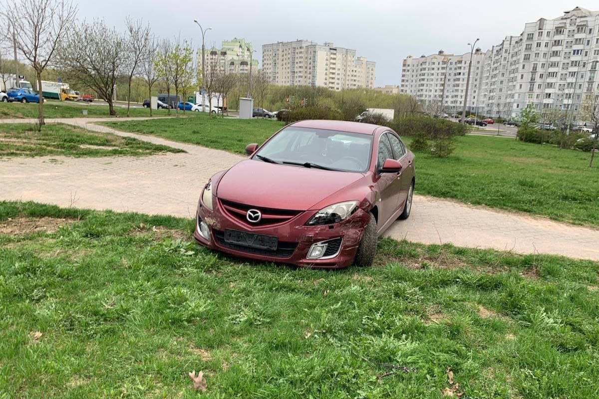 Пьяный семнадцатилетний водитель разбил три машины в Минске