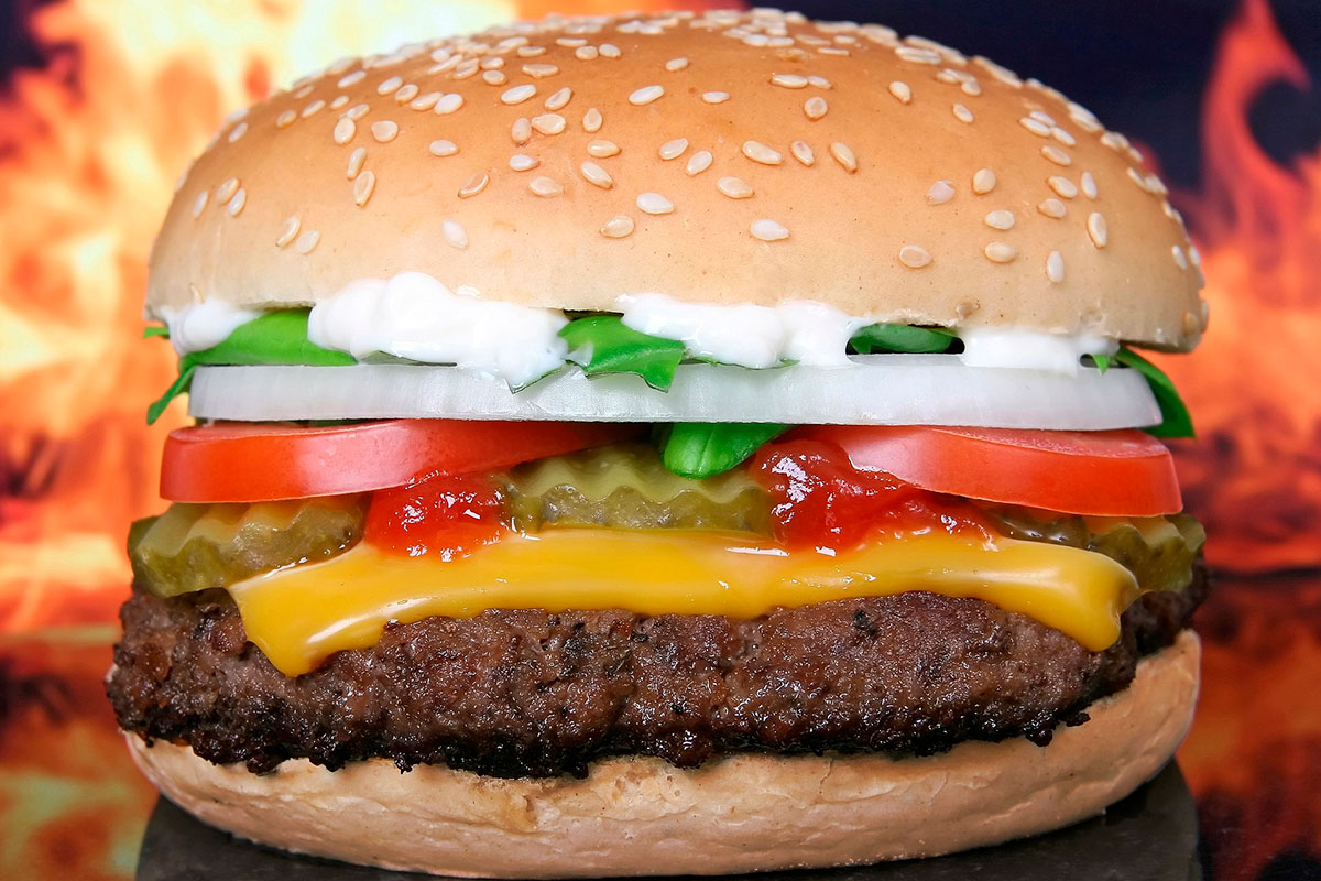 McDonald's в Дубае бесплатно накормит богачей – это не шутка