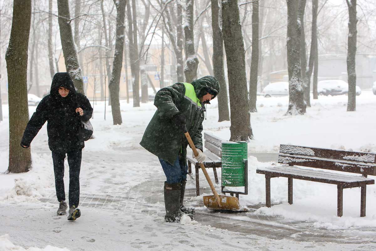 Последствия снегопада в Минске – ЖКХ призывает лепить скульптуры