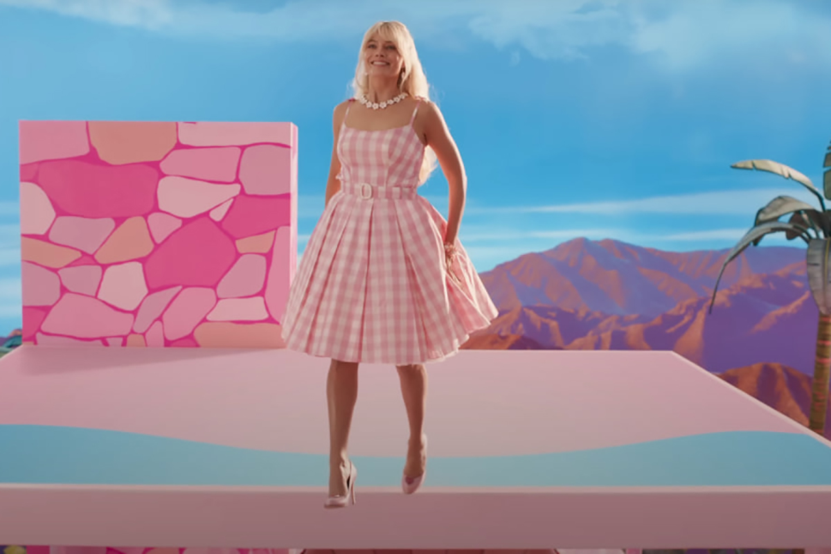 В Дубае сделали пугающую рекламу "Барби" – ничего не напоминает?