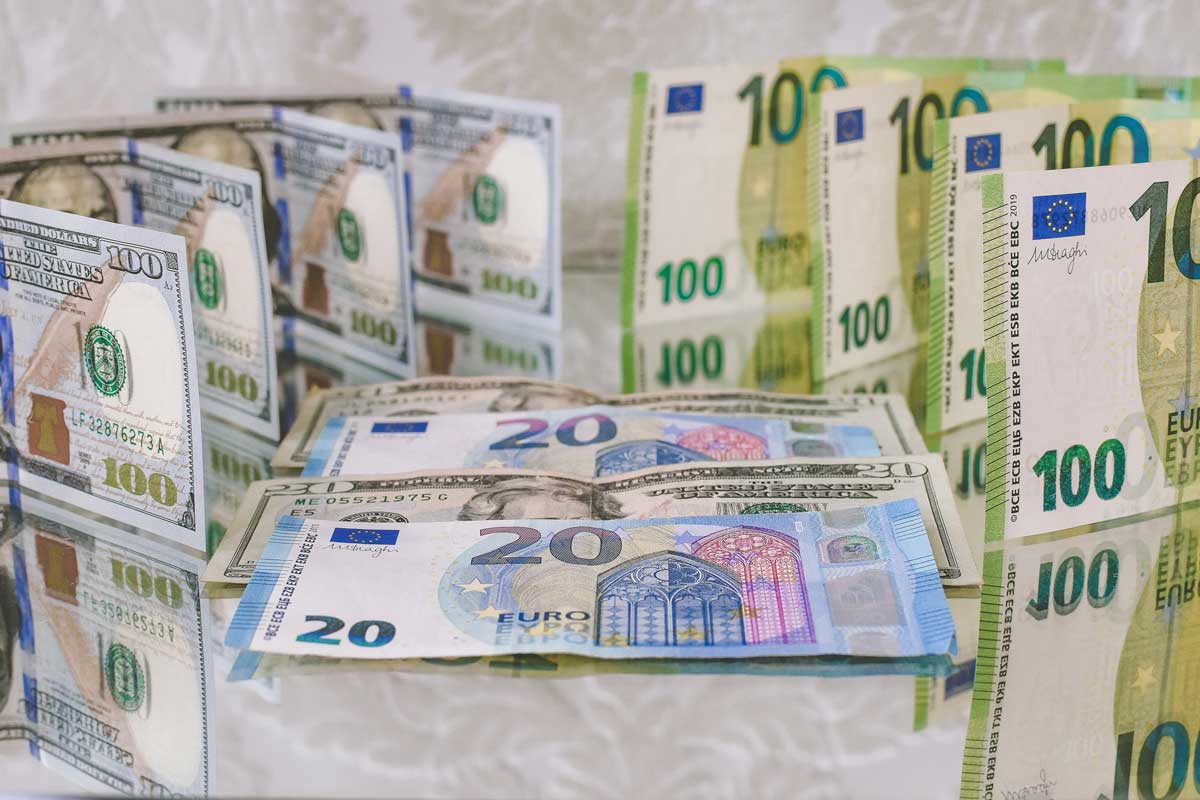 Доллар снова дорожает – евро также берет новые высоты