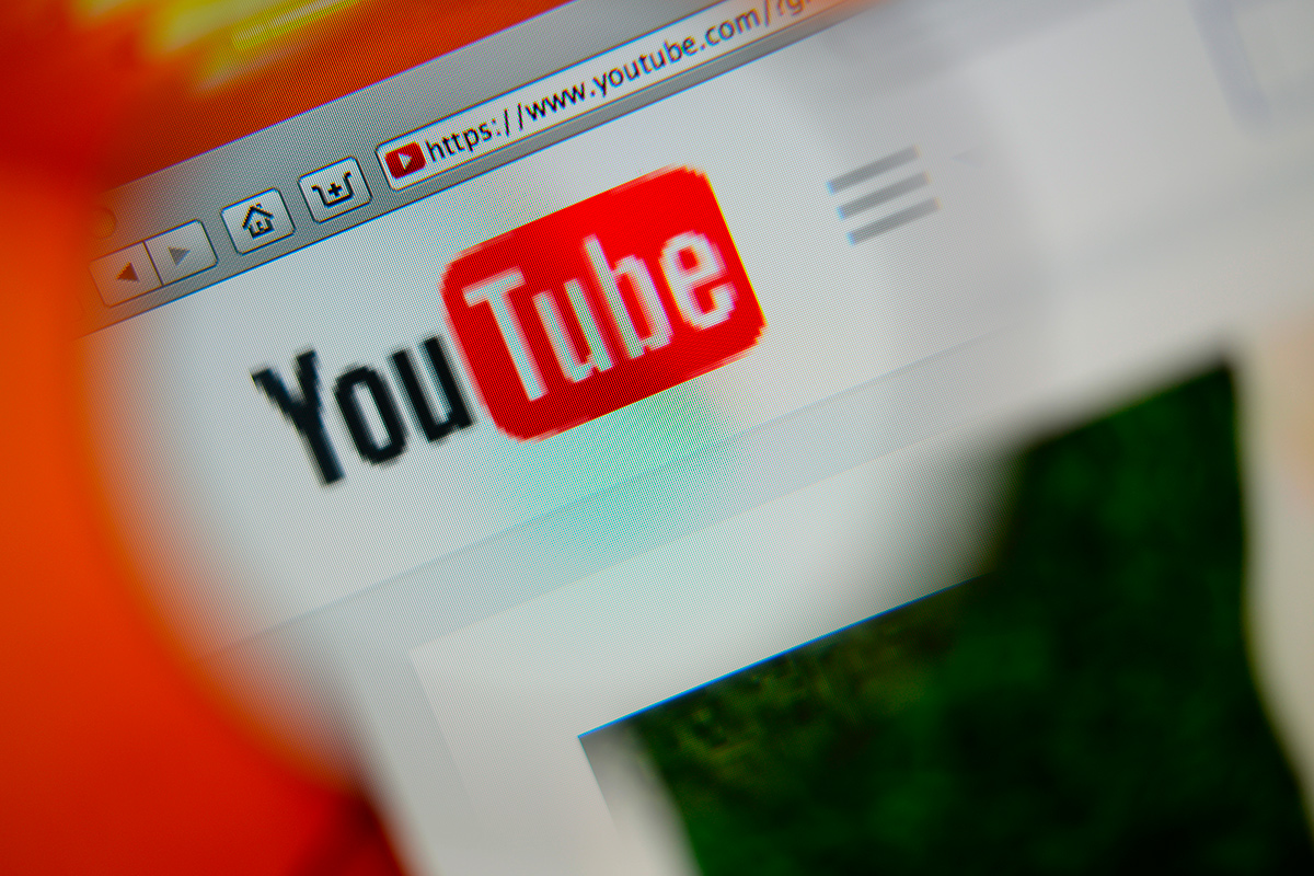 YouTube внедряет технологии, которые позволят всем петь как Дрейк