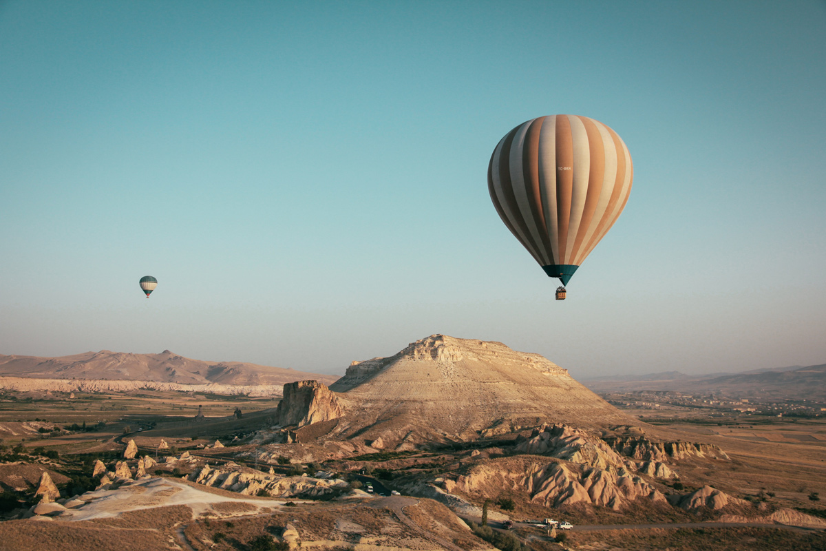 В Египте упал воздушный шар с туристами: есть пострадавшие