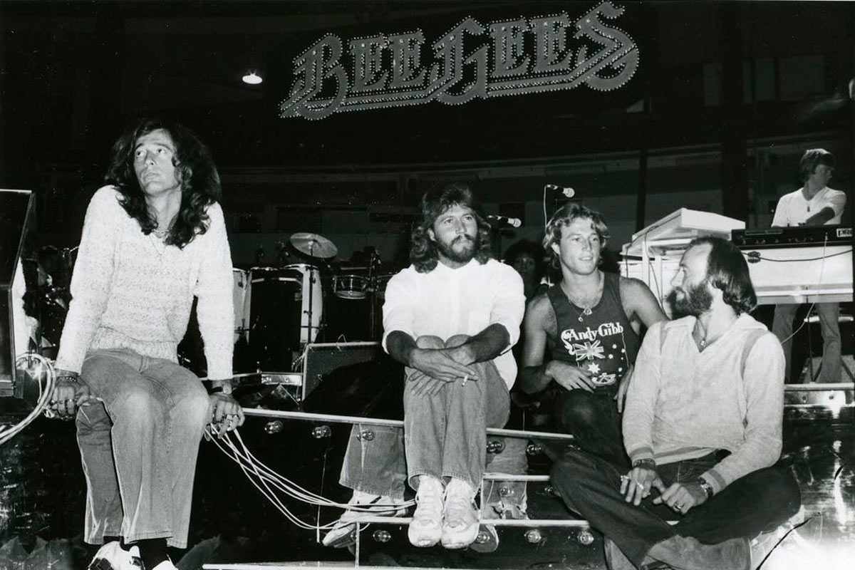 Теперь официально: Ридли Скотт снимет байопик о Bee Gees