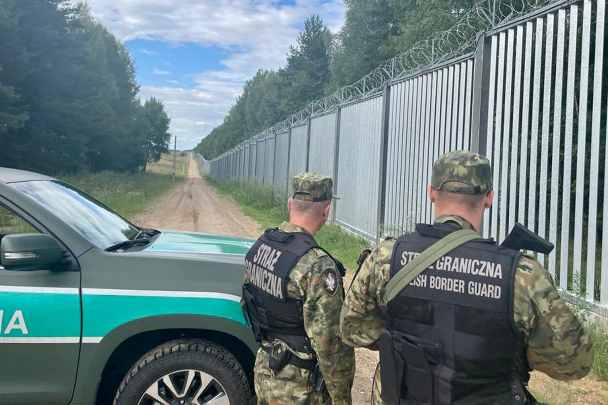 Польские пограничники поймали 66 мигрантов на границе с Беларусью