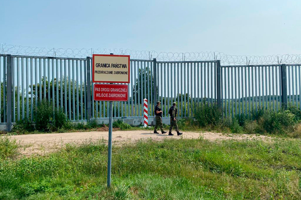 Забросали камнями: на белорусско-польской границе ранен пограничник