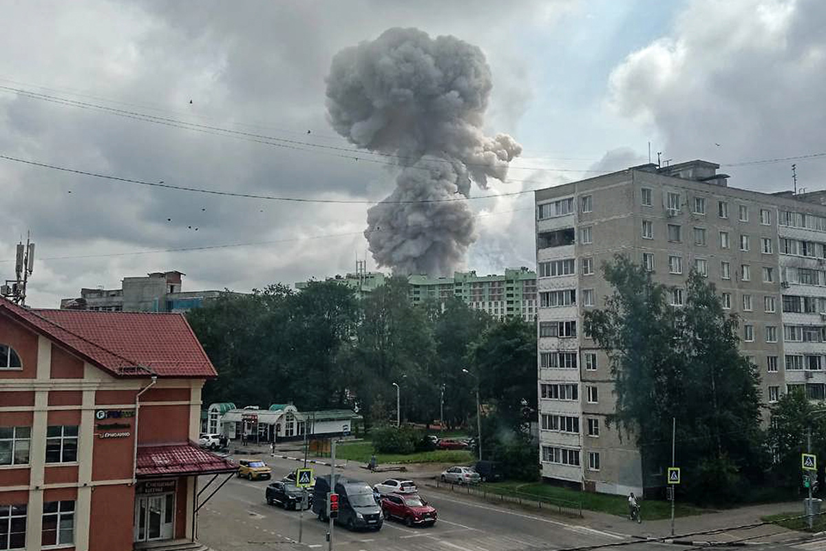 Мощный взрыв прогремел на заводе в Сергиевом Посаде, есть пострадавшие
