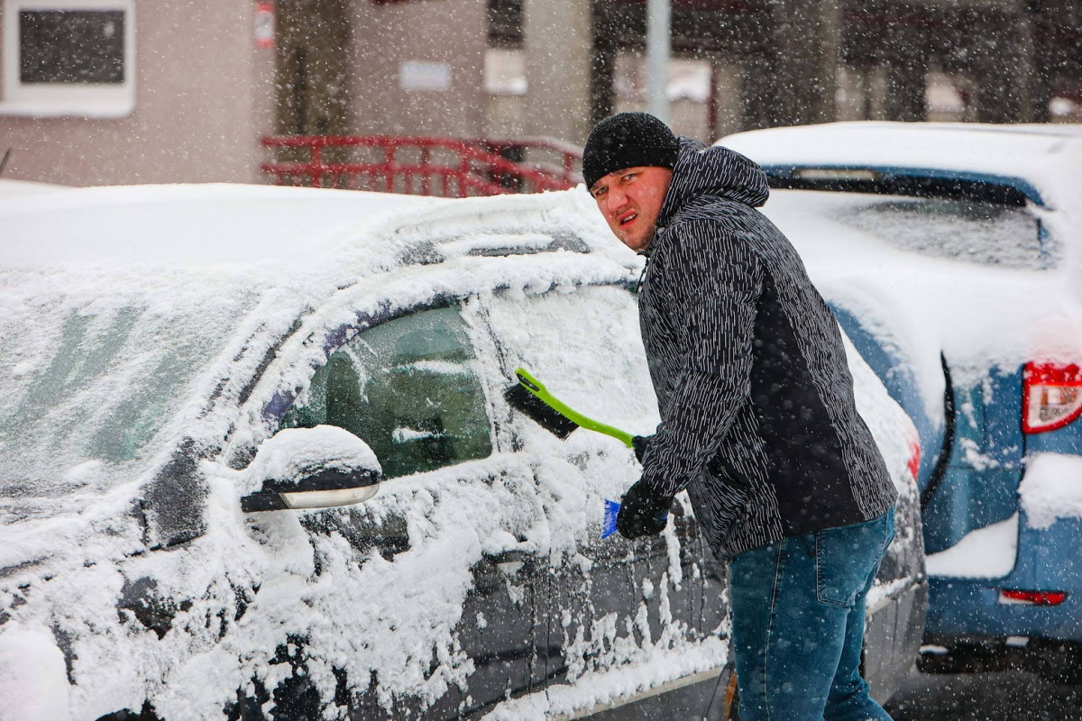 Как в Беларуси ведут борьбу с последствиями снегопада