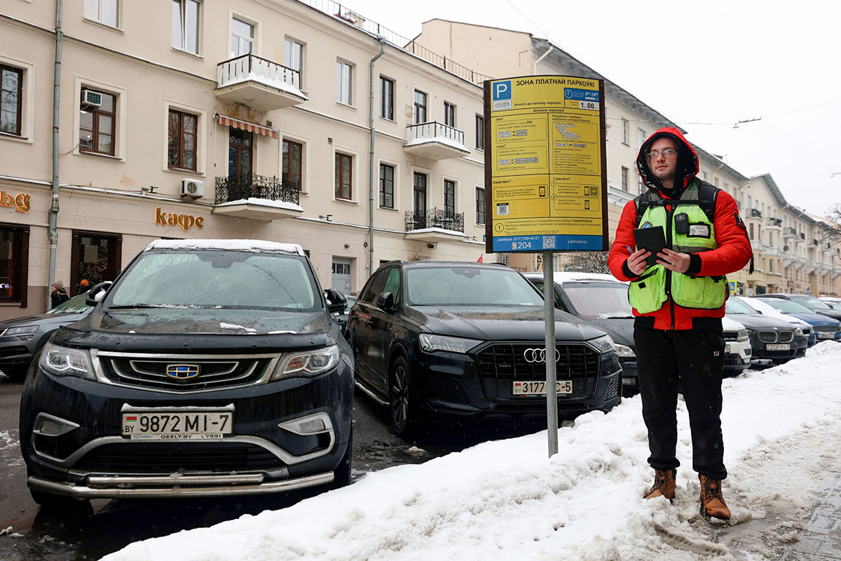 Рубля не найдется: в Минске бесплатные парковки закроют шлагбаумами