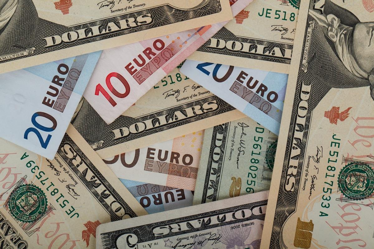 Белорусский рубль на торгах 28 февраля ослаб ко всем валютам, кроме евро