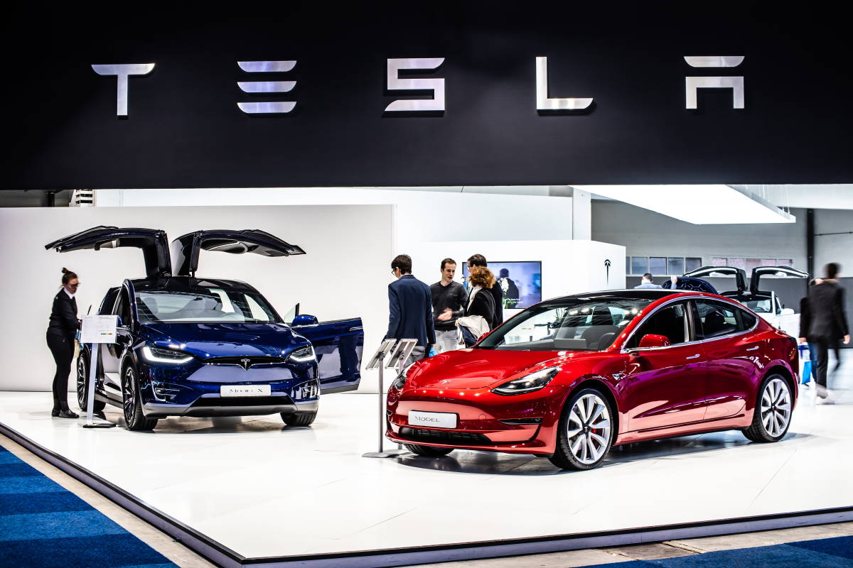 Автомобили Tesla подешевели в Китае на 13-24%, но покупатели недовольны