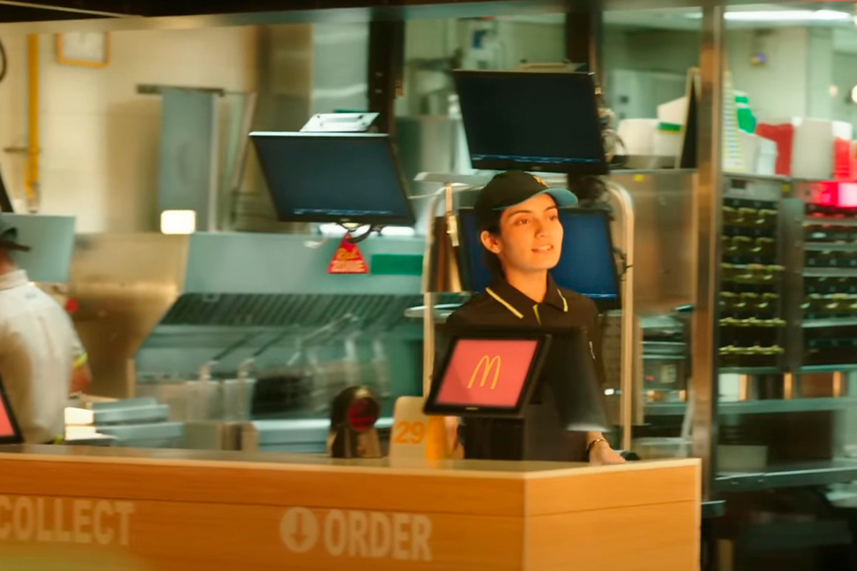 "Ужасная love-story": новая реклама McDonald's Индия возмутила сеть