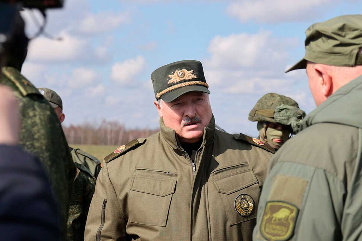 Лукашенко передаст Путину данные о возможных кураторах теракта в "Крокусе"