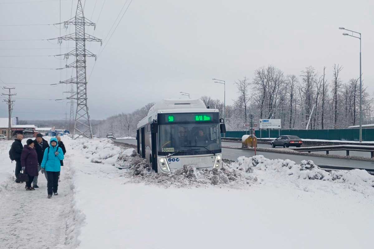 В России снова сломался автобус МАЗ – на этот раз отказали тормоза