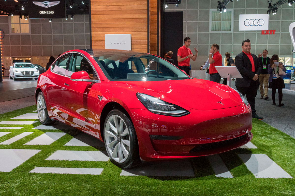 Tesla опять снижает цены на свои авто в Китае – что происходит