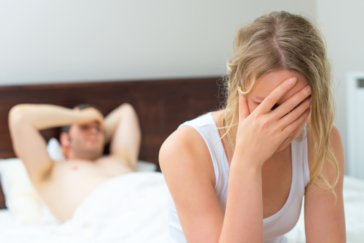 Депрессия приводит к проблемам в сексе: как с этим справиться, объясняют врачи
