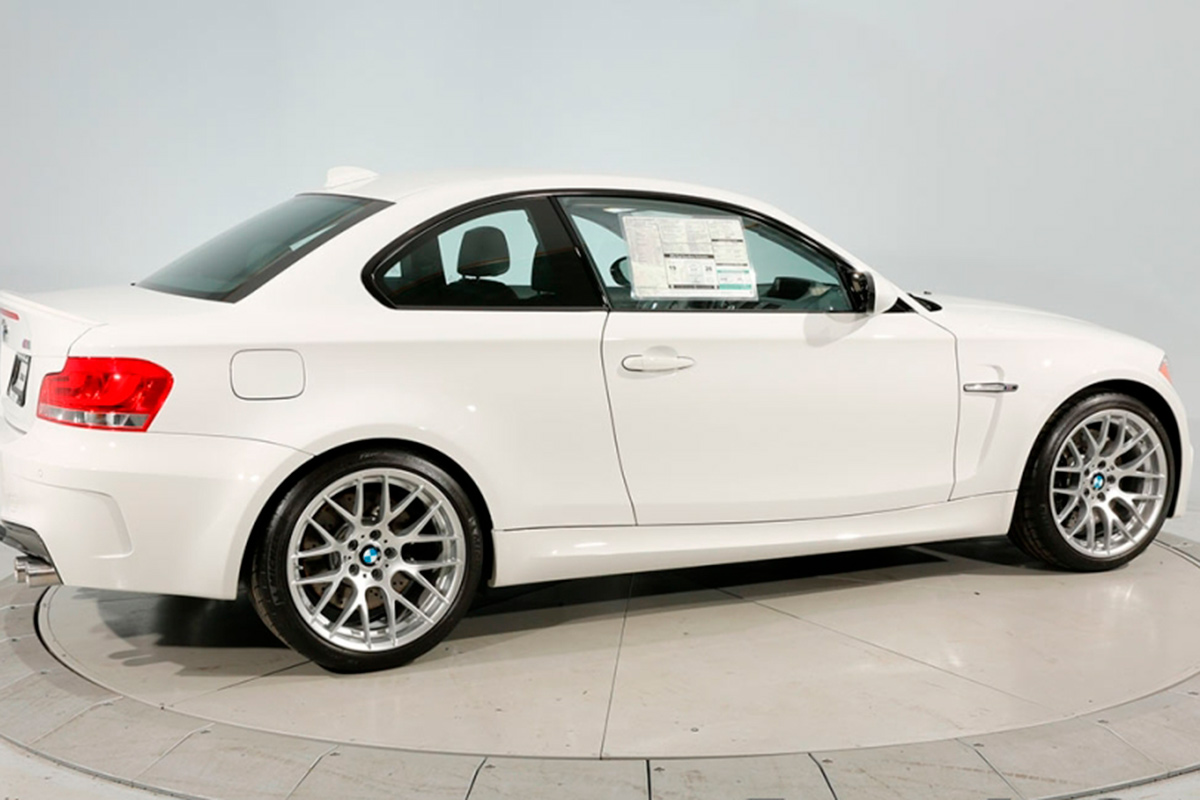 В США продают редкую BMW 1M в прекрасном состоянии