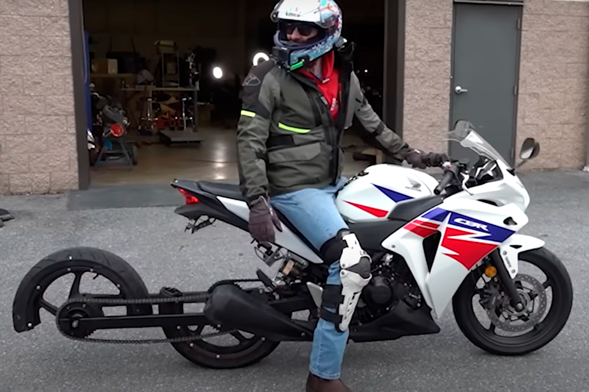 Американские тюнеры построили мотоцикл с распиленным надвое колесом