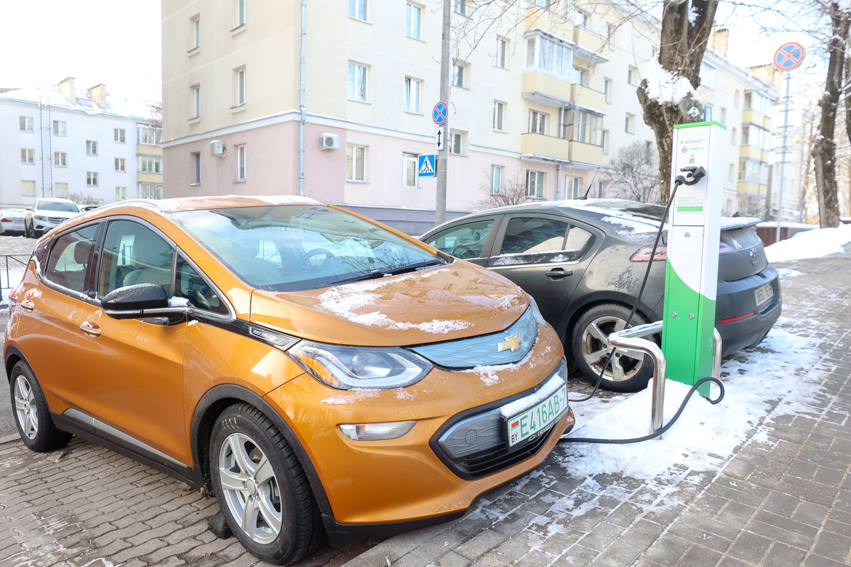 Беспошлинный ввоз электромобилей в Беларусь продлили на два года