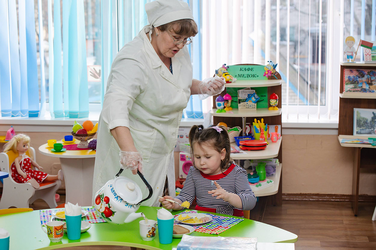 Лукашенко хочет пересмотреть режим работы детских садов