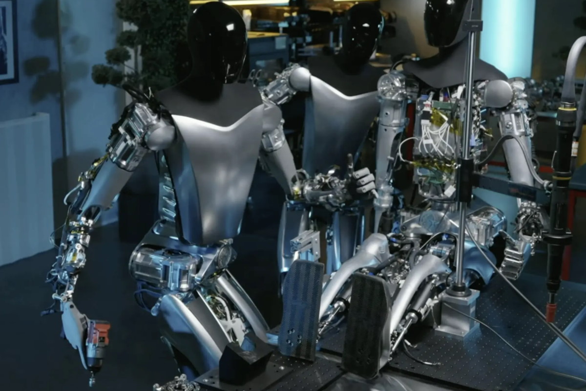 Маск рассказал, когда состоится релиз человекоподобных роботов Tesla – и это скоро