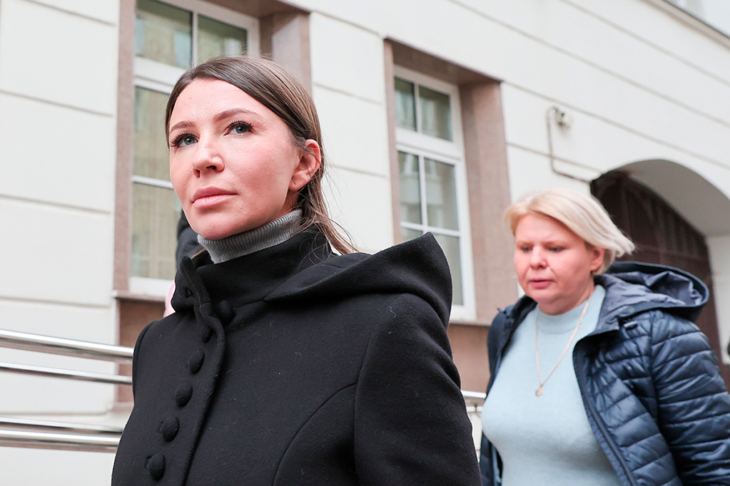 Летала в Дубай по работе: Блиновская подала в суд на налоговую