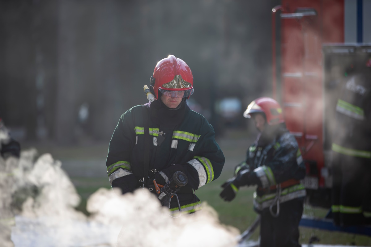 В МЧС рассказали, сколько пожаров произошло на природе за последние сутки
