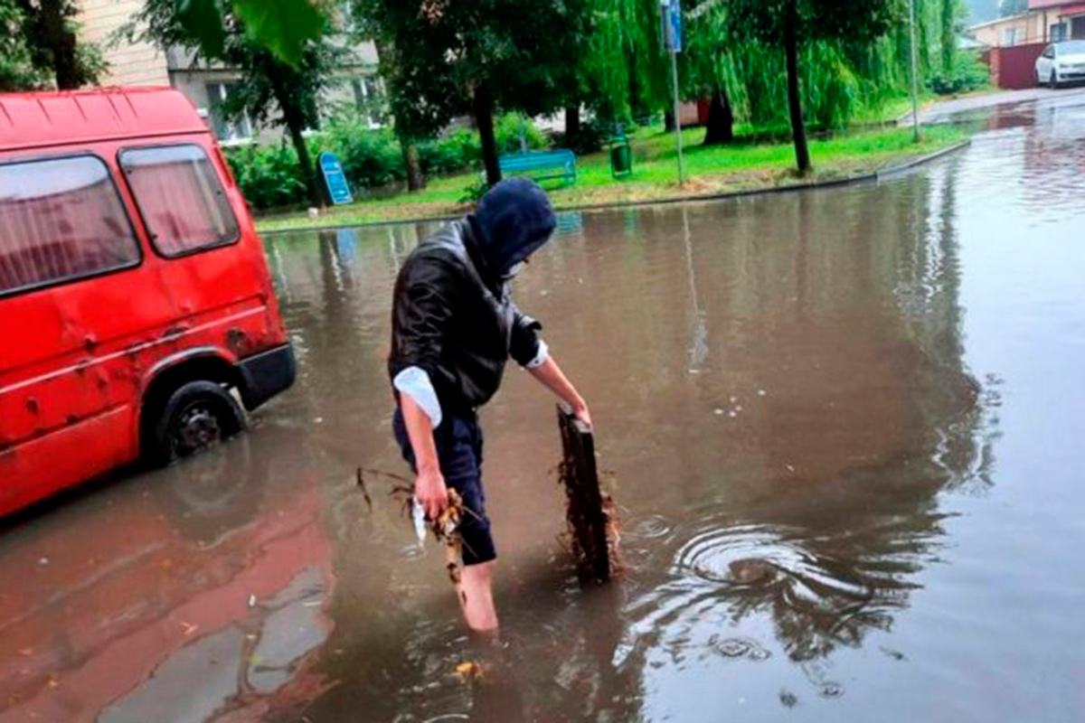 Воскресный ливень затопил улицы Гродно