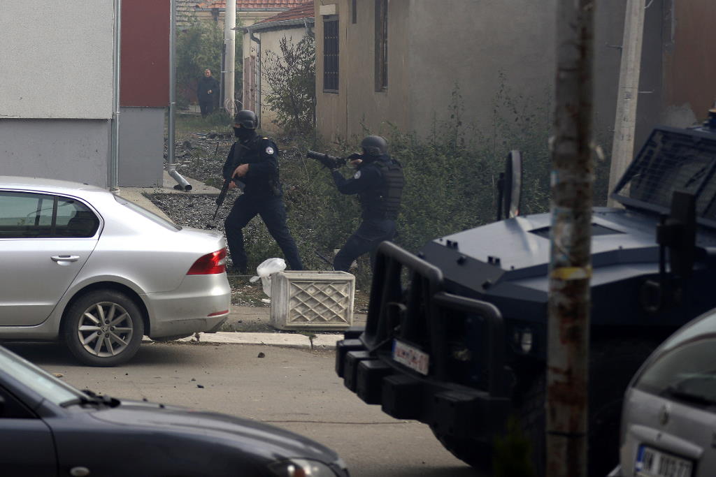 Косовские полицейские вторглись на север Косова и Метохии – кабмин Сербии