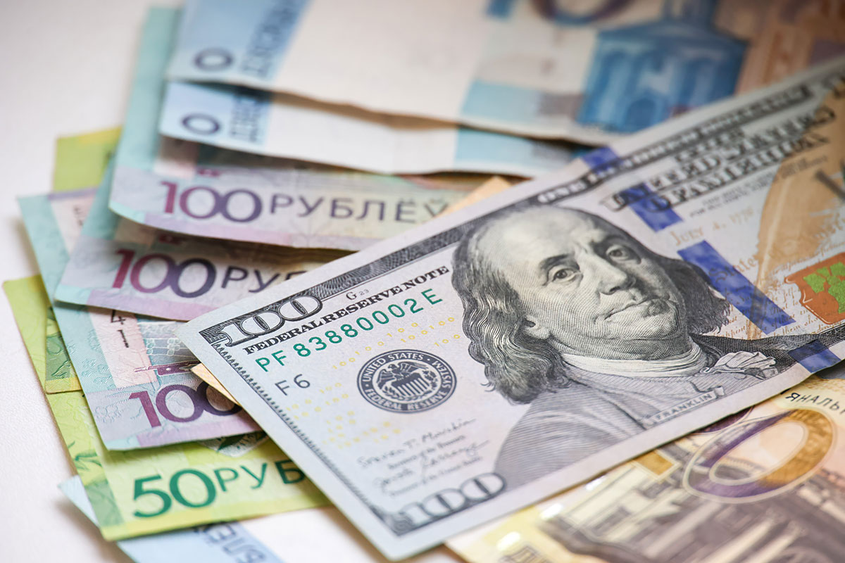 Белорусский рубль укрепился к доллару, евро и юаню – итоги торгов