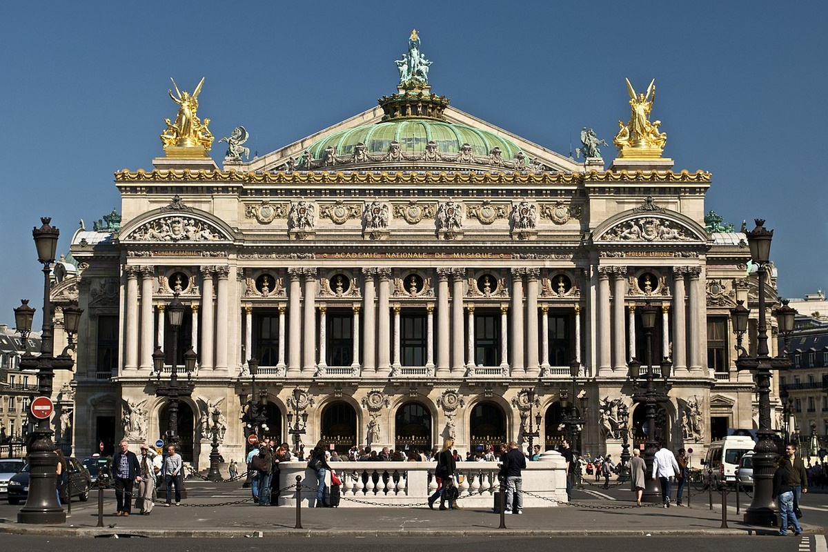 С купола Парижской оперы требуют снять фрески Марка Шагала