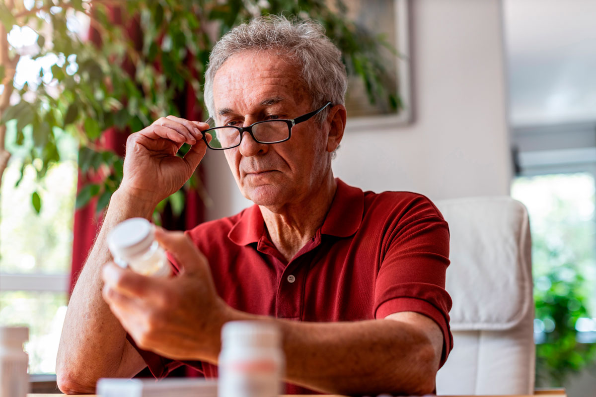 Лекарство от наивности: как пенсионерам продают бесполезные таблетки