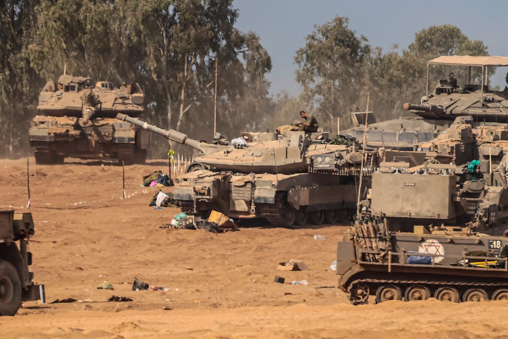 Израиль готовится нанести "сокрушительный удар" по ХАМАС