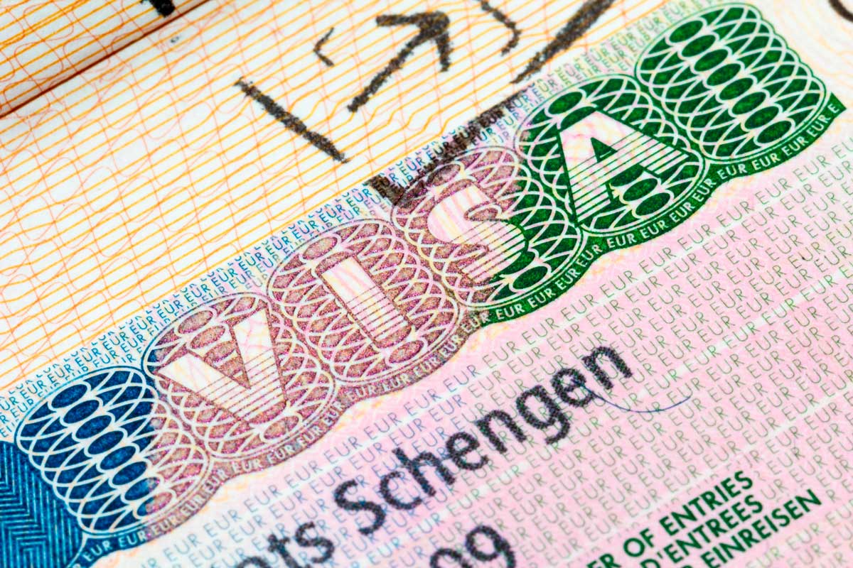 Болгария сместила белорусам сроки подачи на "шенген": сколько еще ждать