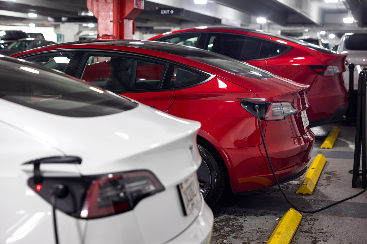 Автомобилям Tesla запрещено движение на китайском курорте – и вот почему