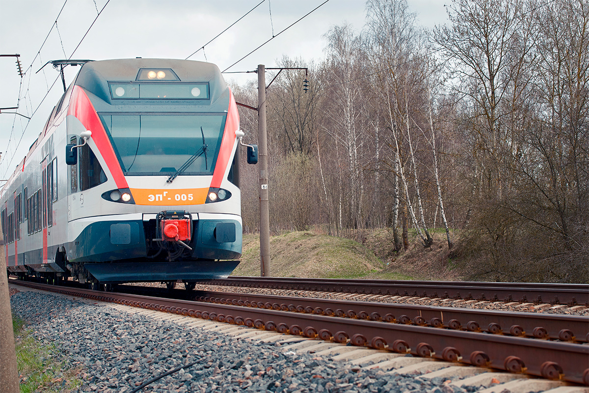 Поезд из Минска в Гомель следует с большой задержкой