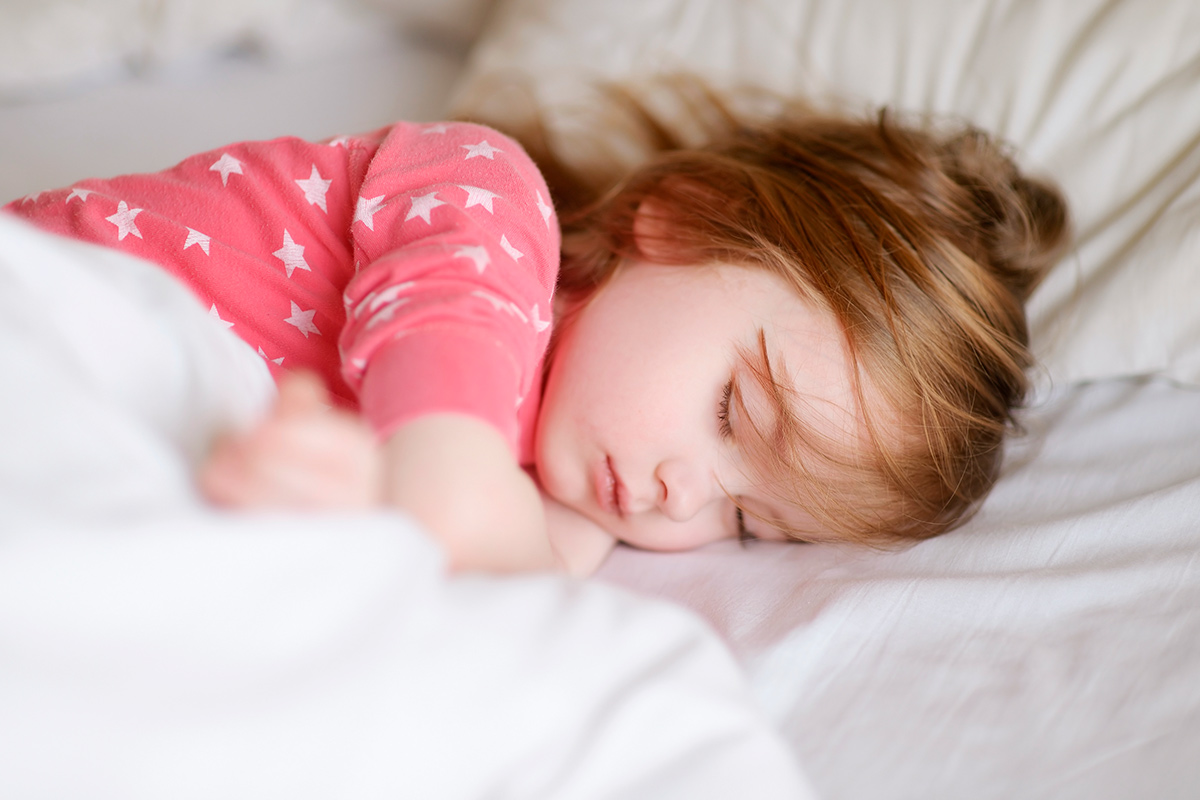 Дневной сон: сколько нужно отдыхать ребенку, объясняет невролог