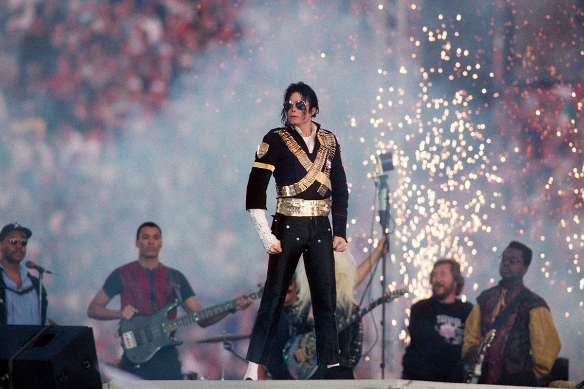 Смотрим на первое фото племянника Майкла Джексона в роли поп-короля