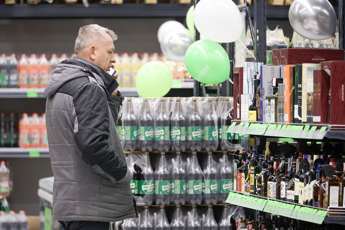 Белорусы стали меньше покупать водки и пива