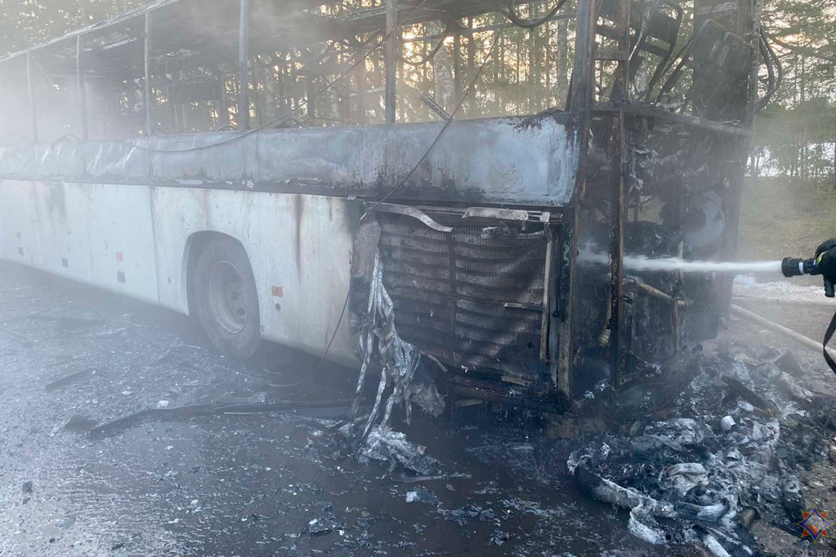 Рейсовый автобус из Могилева сгорел прямо в пути